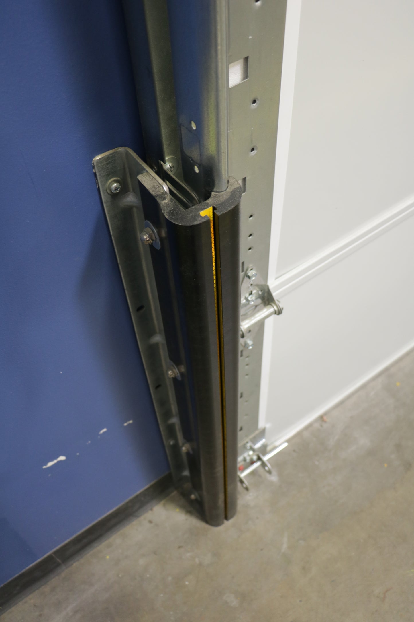 Impact-A-Track Reflect - APS Resource/Serco